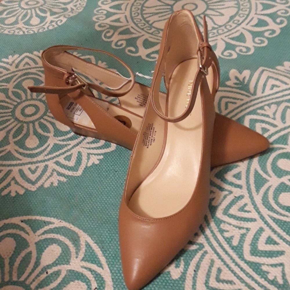 🌹Brand New 🌹NINE WEST🌹SIZE 8